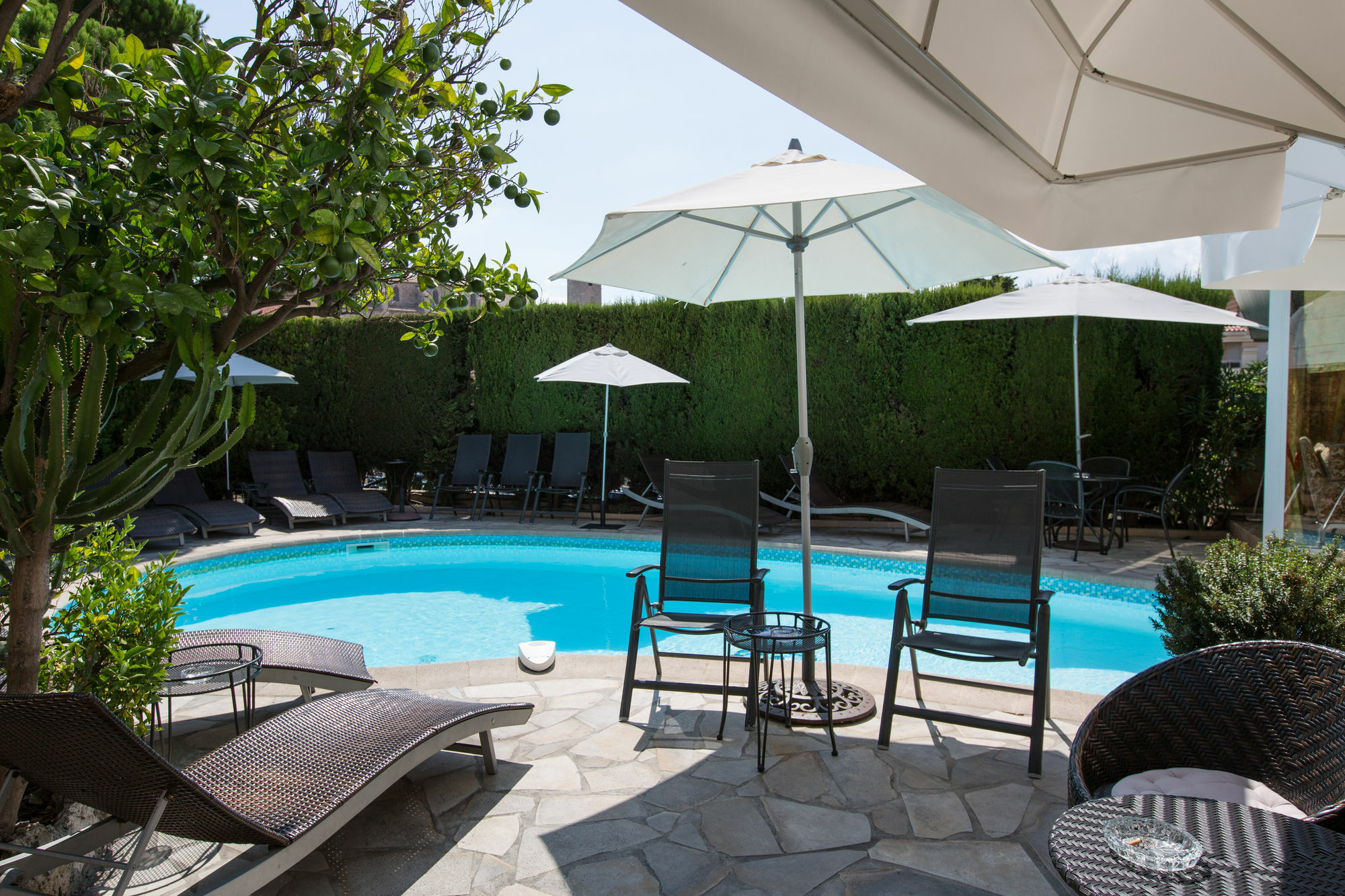Hôtel l'Olivier - Piscine&Parking Cannes Exterior foto