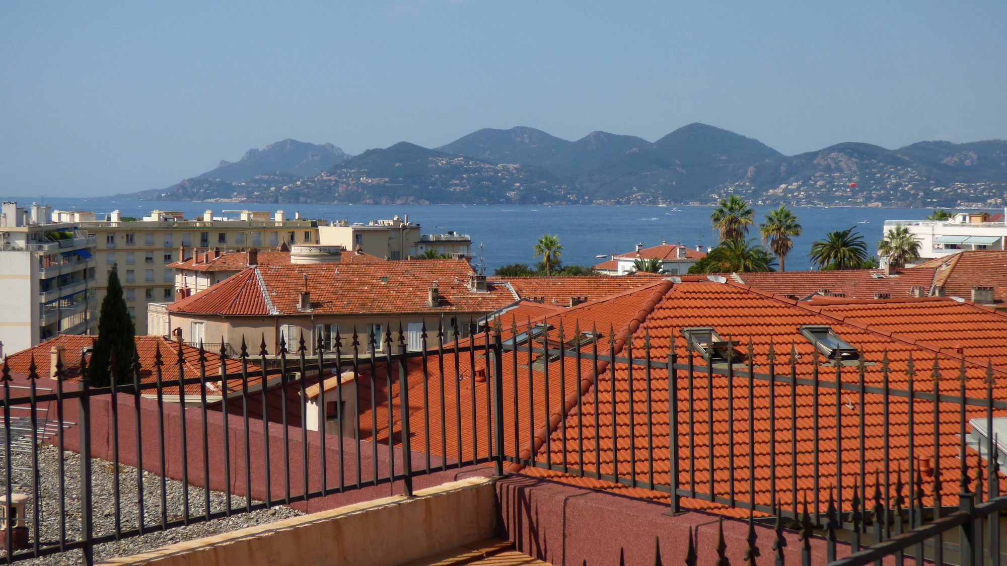 Hôtel l'Olivier - Piscine&Parking Cannes Exterior foto